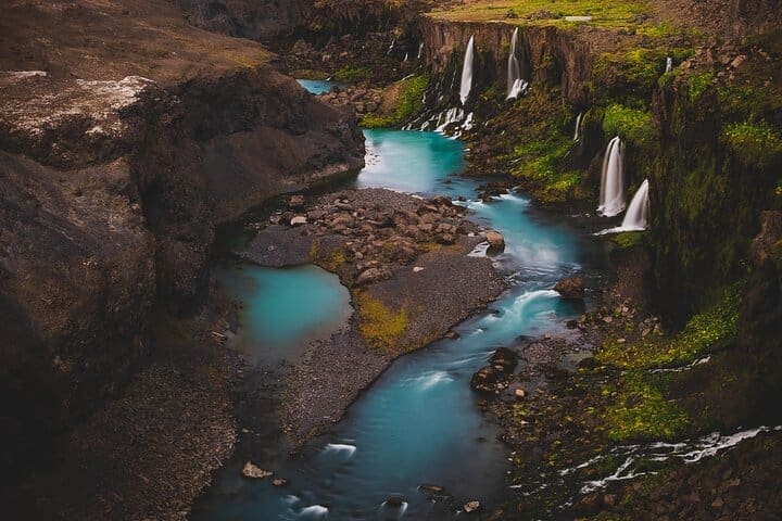 Verano tardío en Islandia: ballenas, auroras y aventura