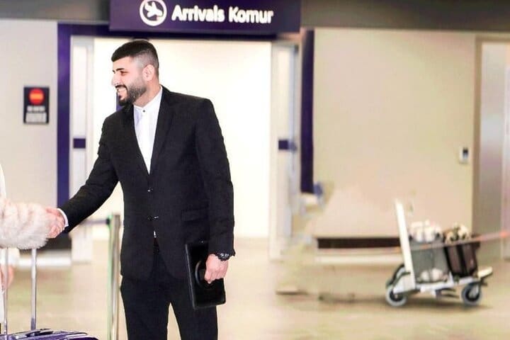 Traslado privado desde el aeropuerto de Keflavik a Reikiavik