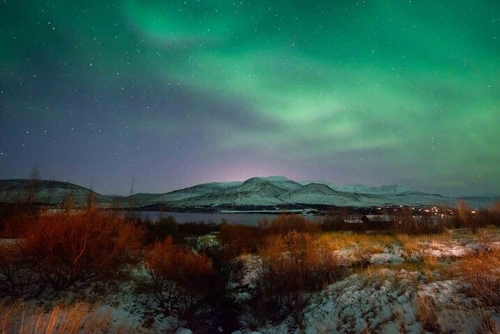 Recorrido en jeep para contemplar la aurora boreal con chocolate caliente y fotos