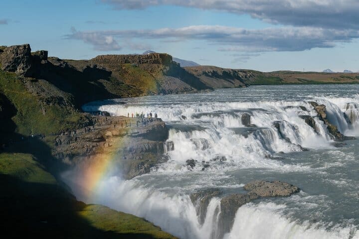 Círculo Dorado privado con almuerzo en la granja Friðheimar y cráter Kerið