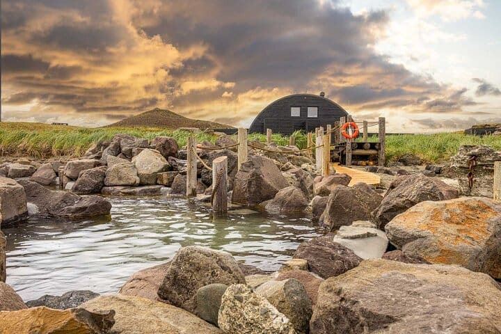 Visita privada a las aguas termales de Hvalfjordur y Hvammsvik