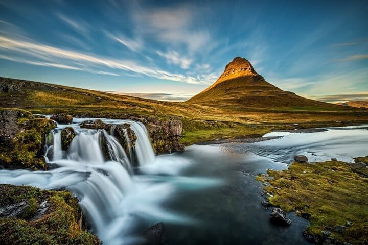 8 – Viaje en grupo pequeño de un día por Islandia